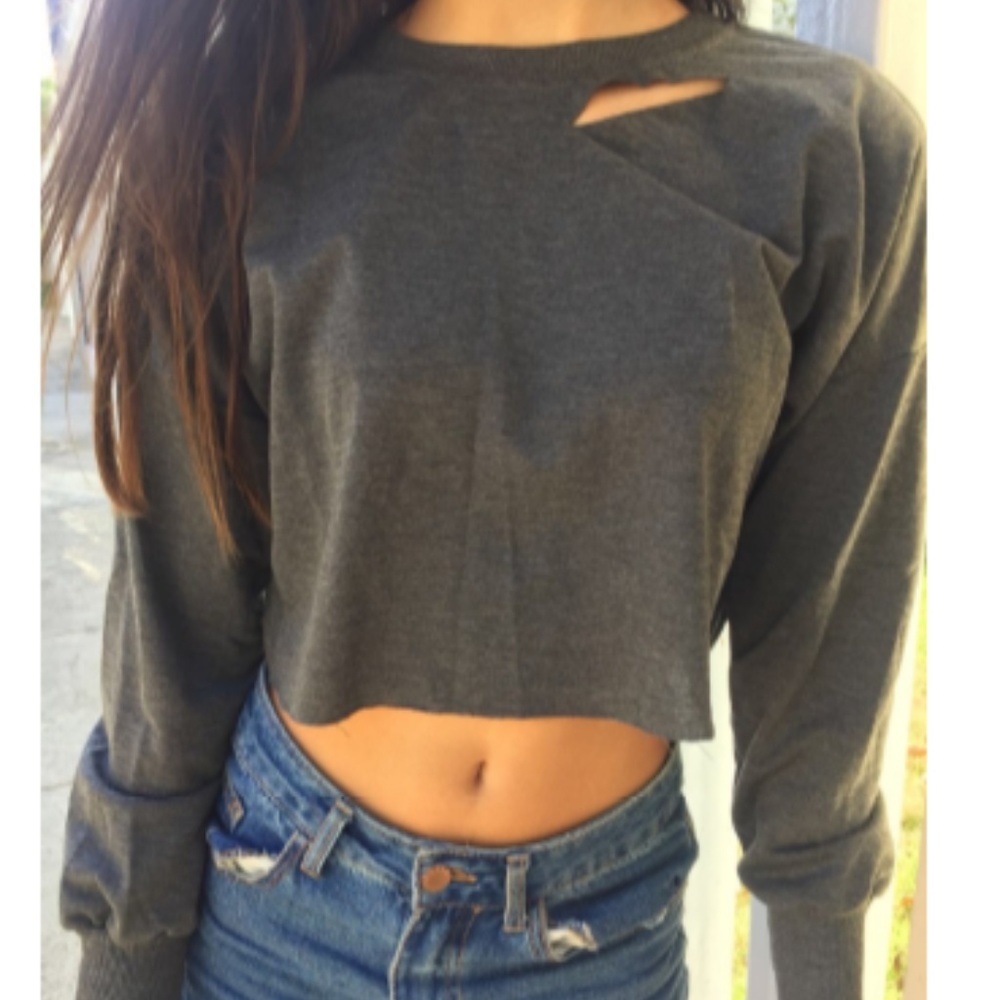 HOST PICK** CUT OUT SWEATSHIRT - Picture 4 of 7